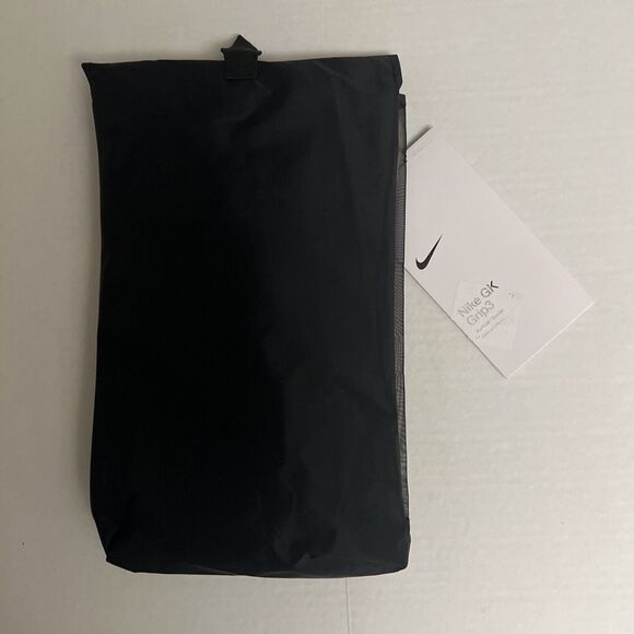 Nike FB2998-010 Unisex Sz 9 GK Grip 3 Goalkeeper Soccer Gloves - Picture 4 of 5